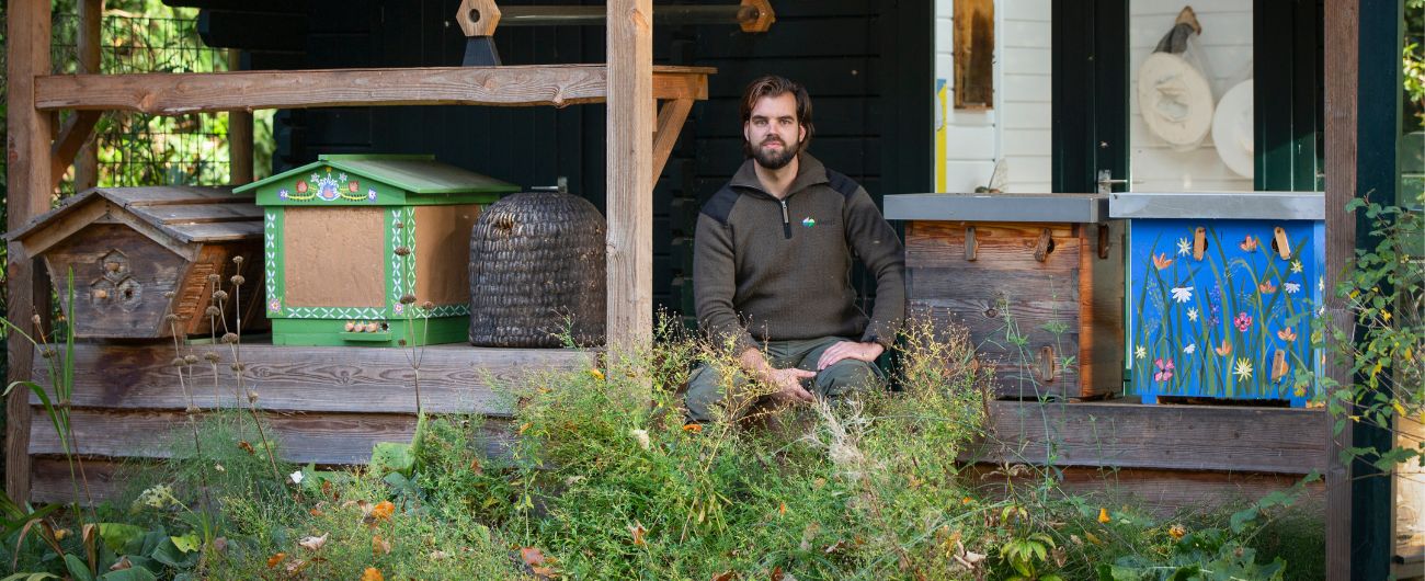 Theo voor de Bijenstal